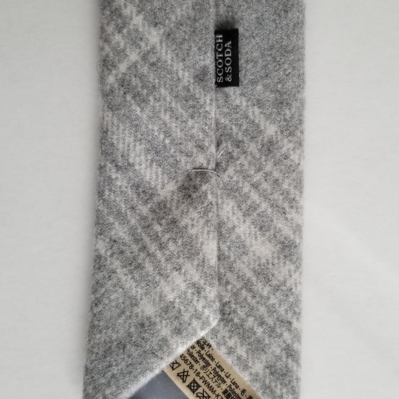 Tie - Picture 4 of 6